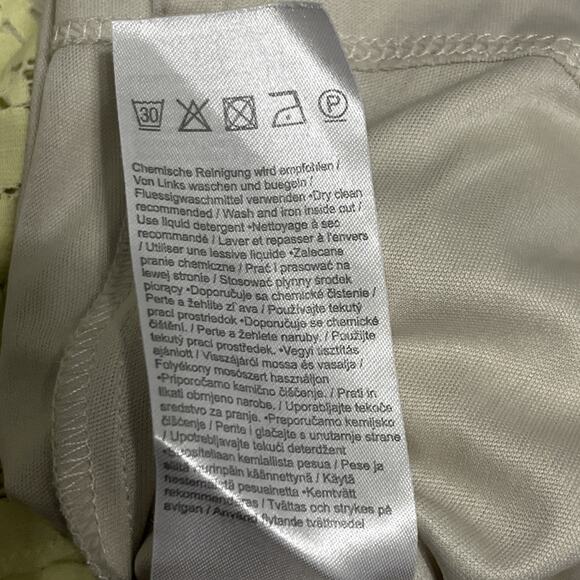 S. Oliver Womens Butter Yellow Lace Floral Blouse Size 6 Small Feminine Coquette - Picture 10 of 11